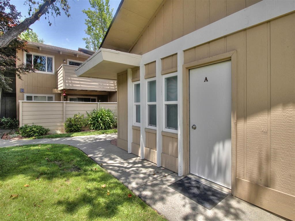 Backyard Garden Space at Balboa Apartments, California, 94086