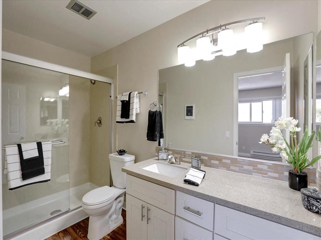 Custom Look Bathroom at Casa Alberta Apartments, California