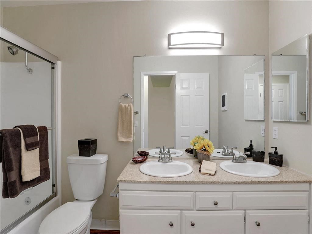 Bathroom With Vanity Lights at Casa Alberta Apartments, Sunnyvale, California