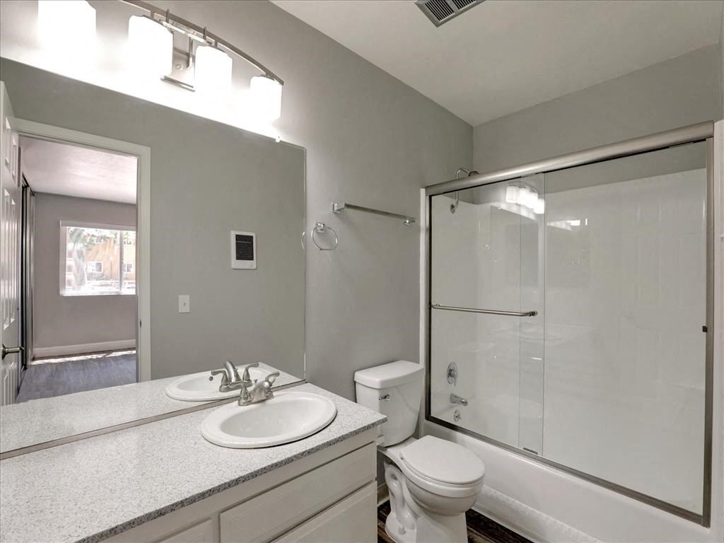Luxurious Bathroom at Casa Alberta Apartments, Sunnyvale, 94087