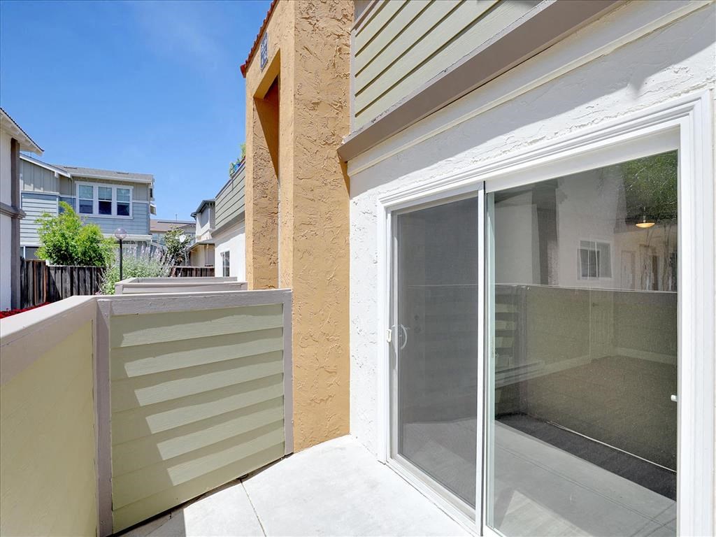 Balcony And Patio at Casa Alberta Apartments, Sunnyvale, CA, 94087