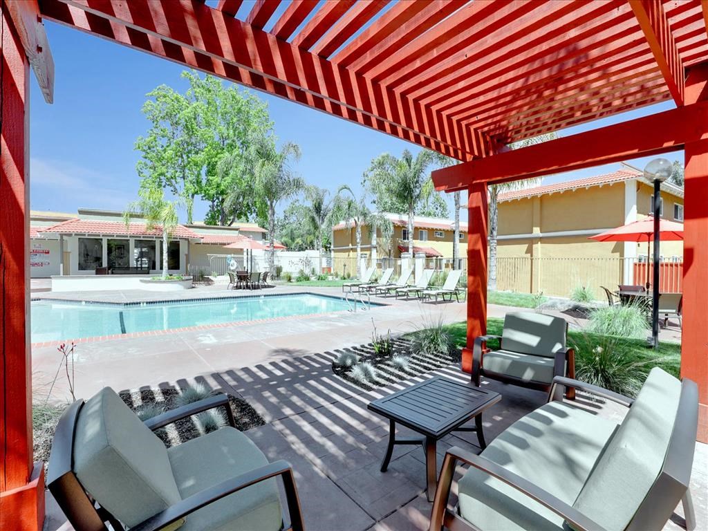 Swimming Pool With Lounge Chairs at Casa Alberta Apartments, Sunnyvale, California