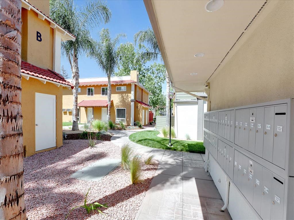 Locker Room at Casa Alberta Apartments, California, 94087