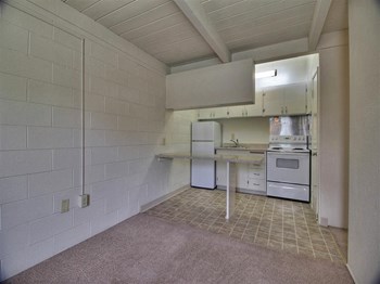 603, 627, 639, 713, 725, 737, 749 San Juan Drive Studio-1 Bed Apartment for Rent - Photo Gallery 2
