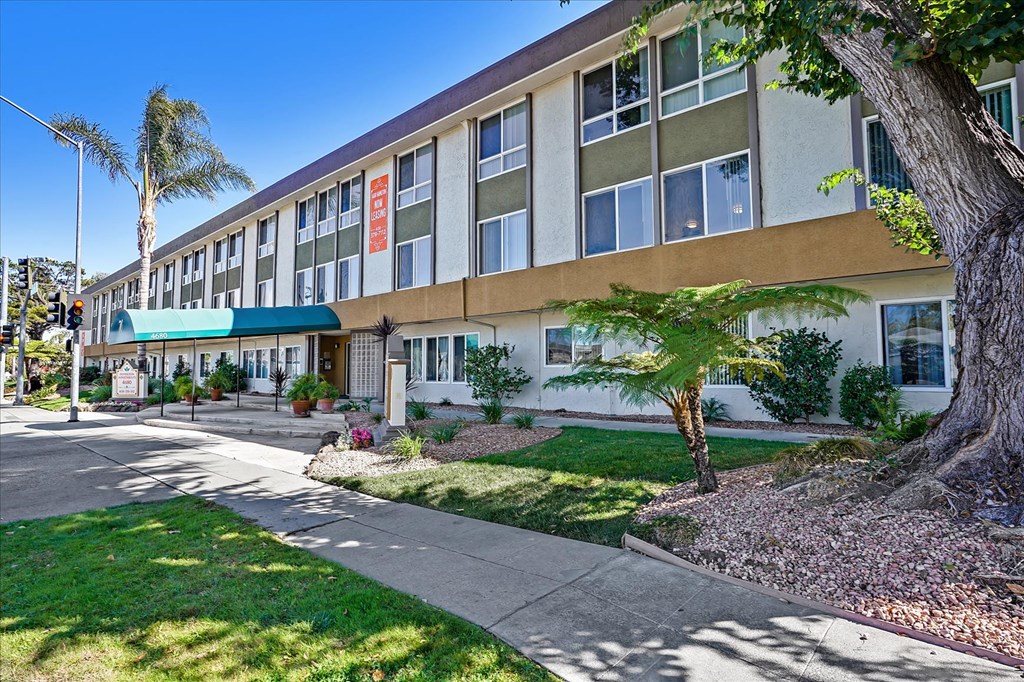 Apartment Building at Hamilton Apartments in San Jose, California
