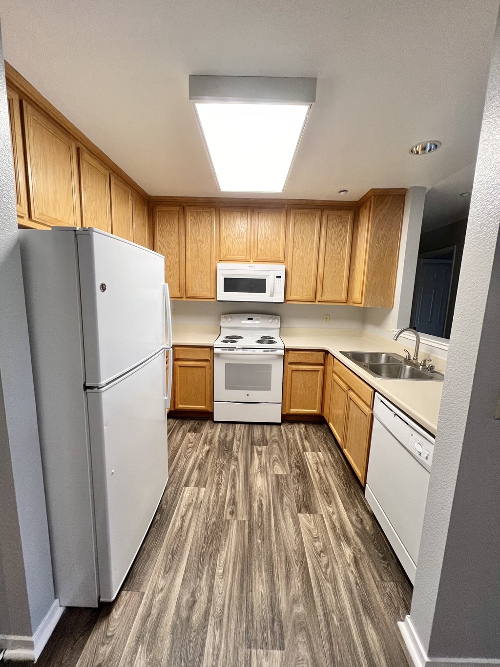 540 S El Camino is a similar property to Metropolitan Apartments located in San Mateo