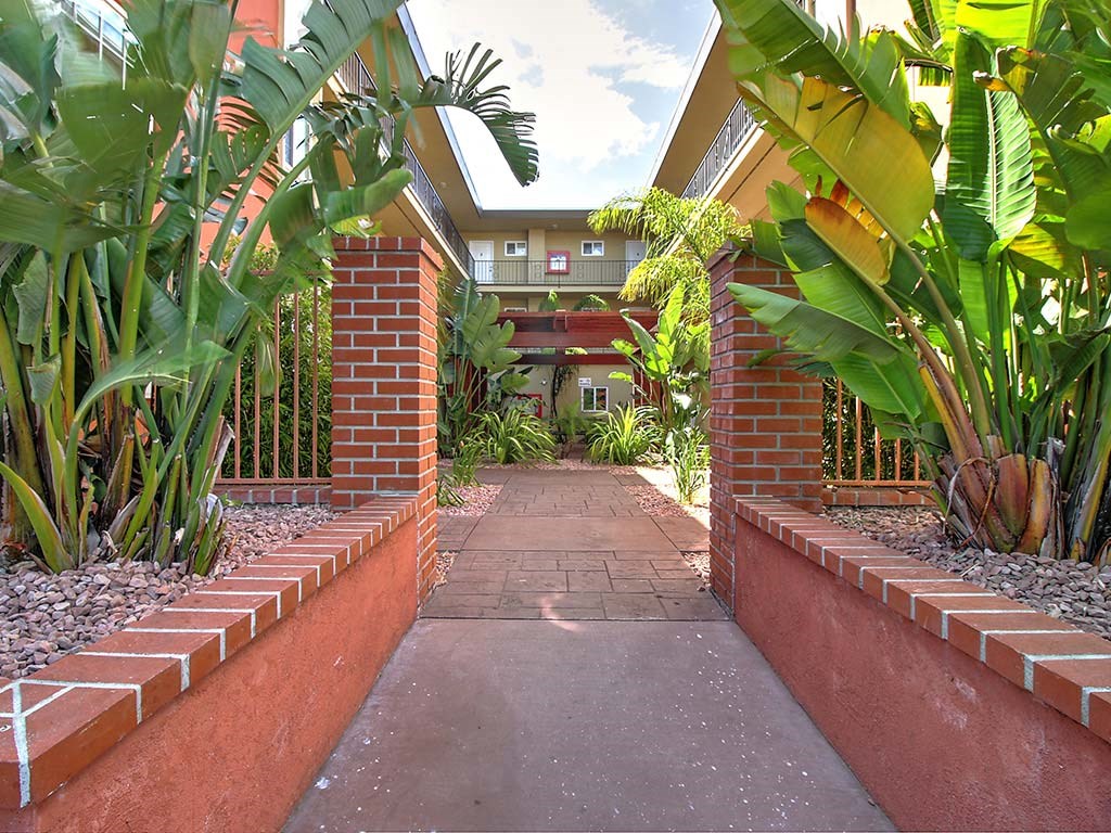 Entrance gallery at 520 E Bellevue, San Mateo