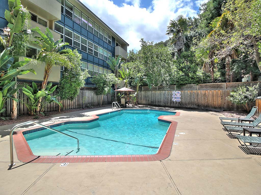 sundeck at Ambassador, San Mateo, CA