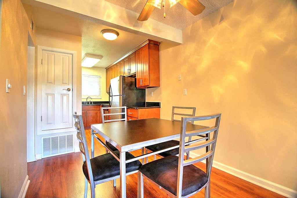 Well Lite Dining Room at Sharon Grove Apartments, Menlo Park, CA