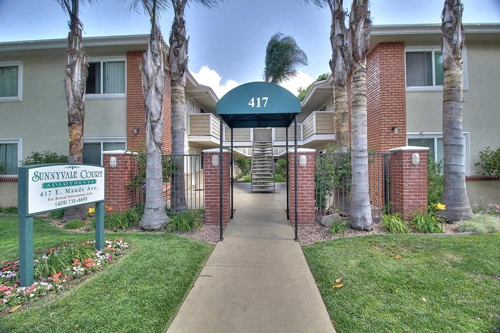 Entrance area at Sunnyvale Court, Sunnyvale