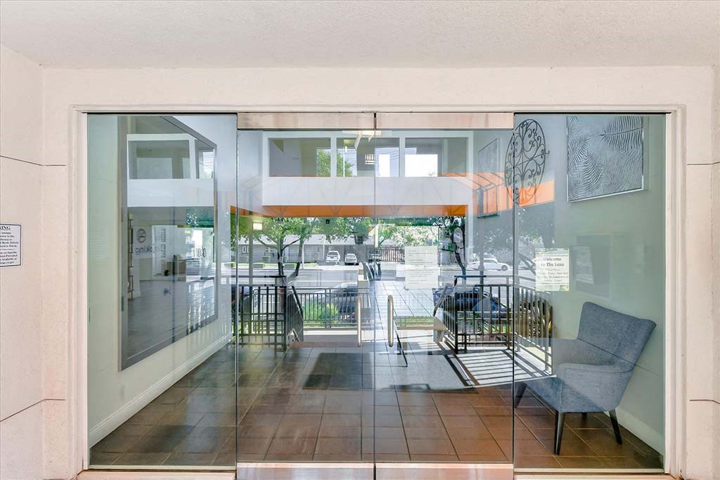 entry point at The Luxe, California, 95051