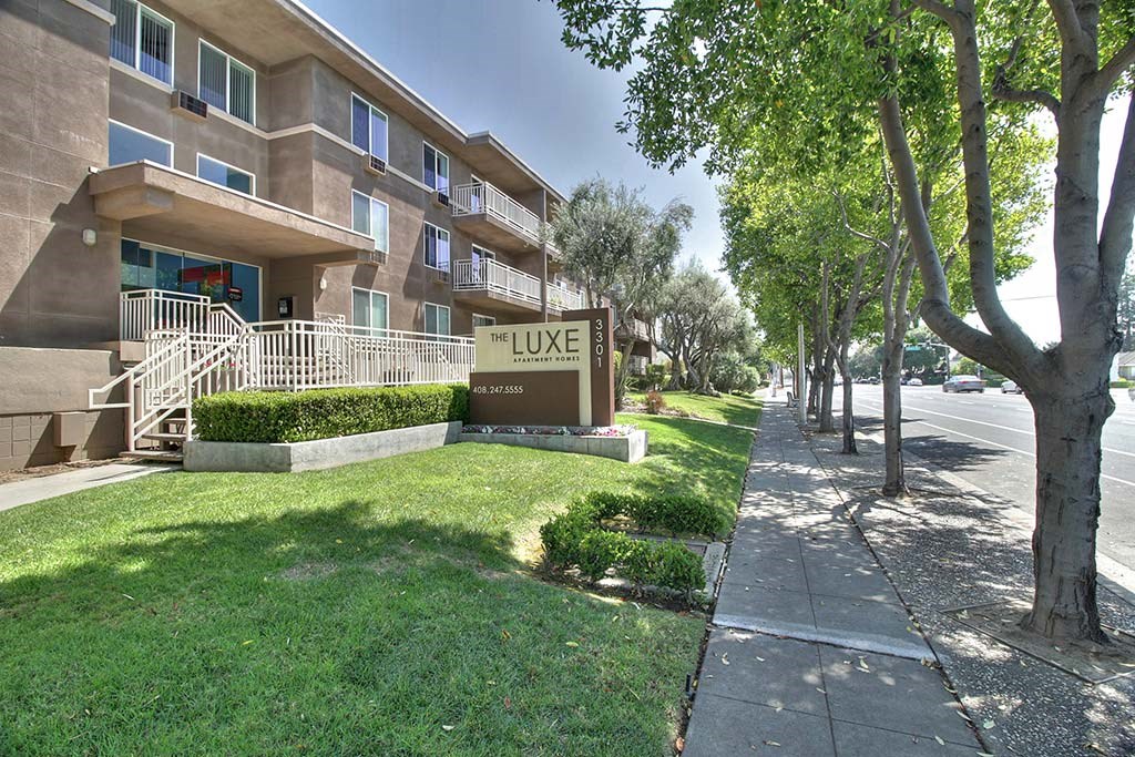 Outdoor view at The Luxe, Santa Clara, CA