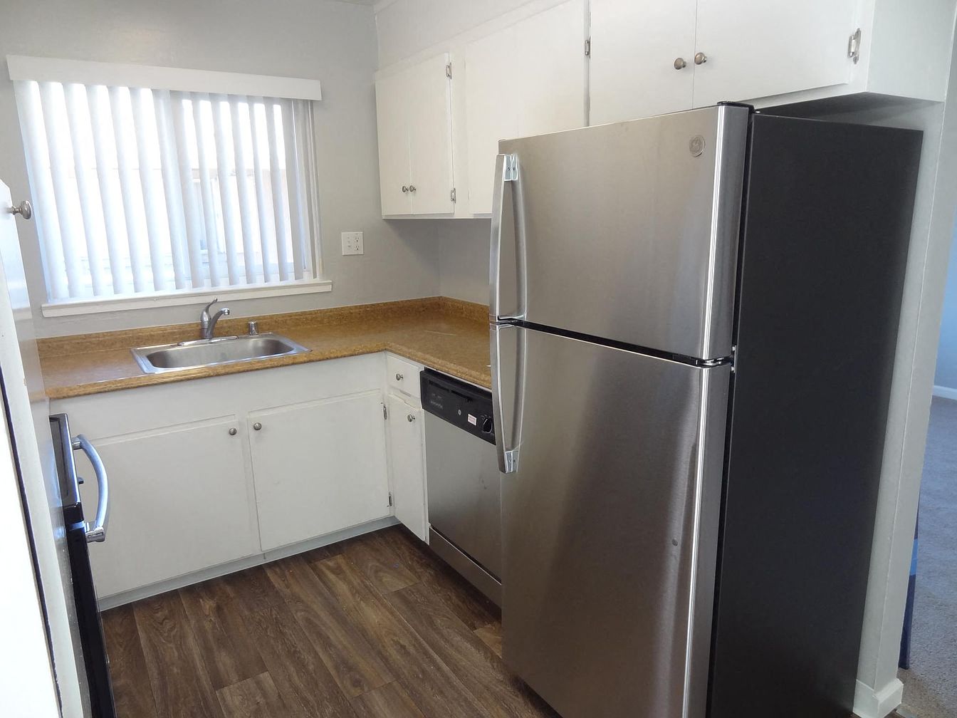 Ednamary is a similar property to mResidences Mountain View located in Mountain View