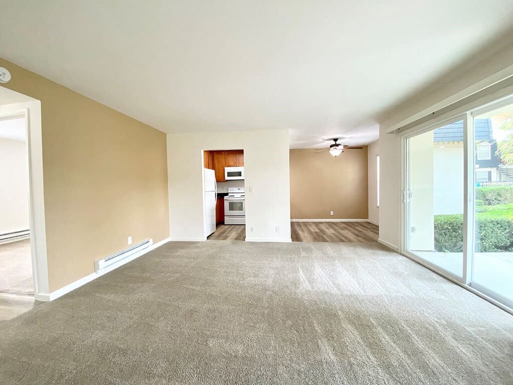 Spacious Living Room at Normandy Park, Santa Clara, California