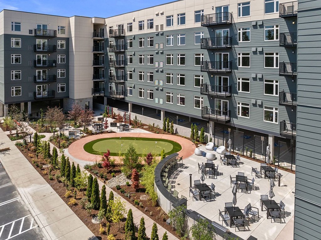 Nuovos Outdoor Courtyard