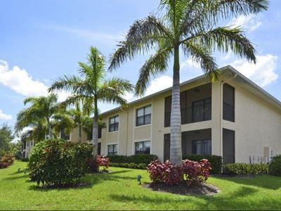 Harbour Palms Apartments, 1811 SE Walton Lakes Drive, Port St Lucie, FL