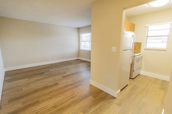Vue on 67th Apartment Living Room - Photo Gallery 32