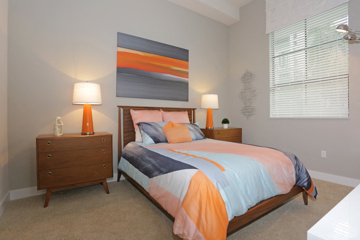 PARC3400 is a similar property to Solle Davie Apartments located in Davie