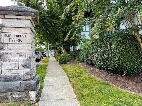 Entrance Walking Path at Maplehurst Apartments, Knoxville, TN 37902