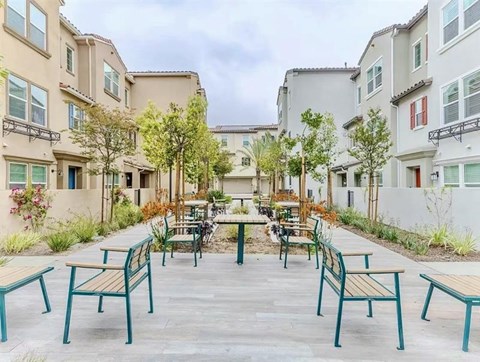 4376 Alamo Lane 3 Beds Apartment for Rent