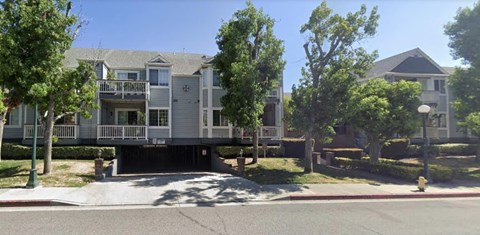 188 W Lemon Ave, #A 2 Beds Apartment for Rent