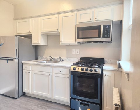 1811 Irving St. NE Studio-1 Apartment for Rent