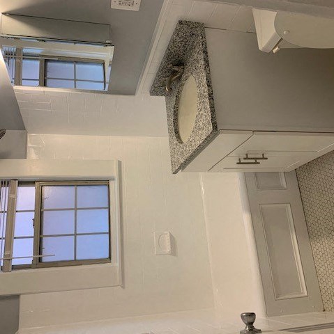 Bathroom - Photo Gallery 6