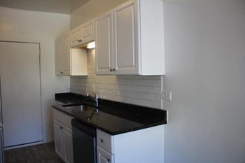 Kitchen - Photo Gallery 5