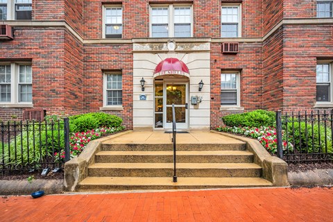 405 10Th Street, NE Studio-2 Beds Apartment for Rent