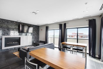 Lounge Area - Photo Gallery 6