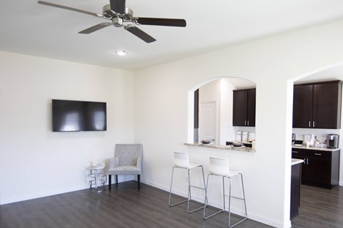 207 Providence Avenue 4 Beds Apartment for Rent