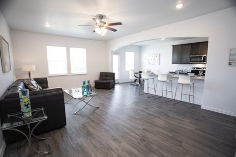 4555 Foxton Ln 4 Beds Apartment for Rent
