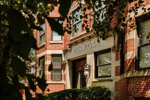 A building with the word "Melrose" on it.
