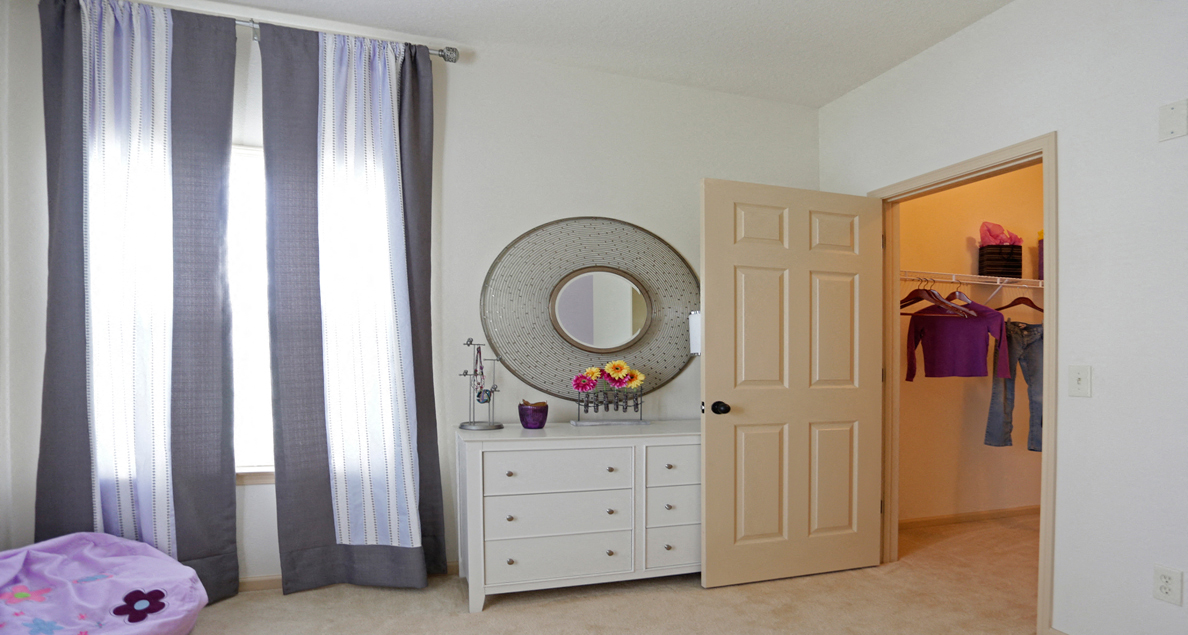 Entry view into guest bedroom at Houma Highlands, Houma