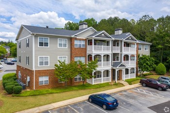 Building exterior at The Columns at Club Drive, 3920 Club Drive, Duluth, Georgia 30096 - Photo Gallery 4