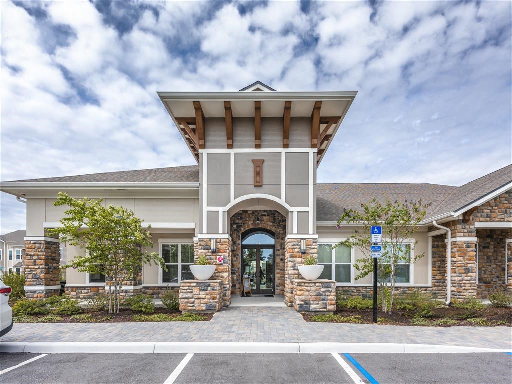 the estates at tanglewood|leasing office at Verso Apartments, Davenport, 33896