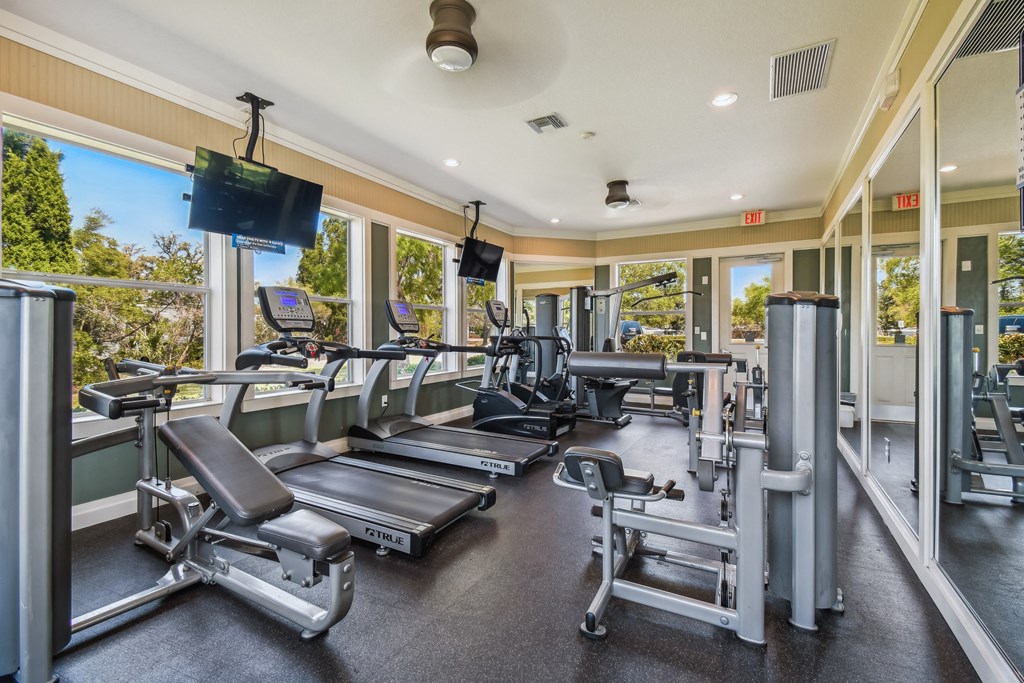 the gym at the whispering winds apartments in pearland, tx