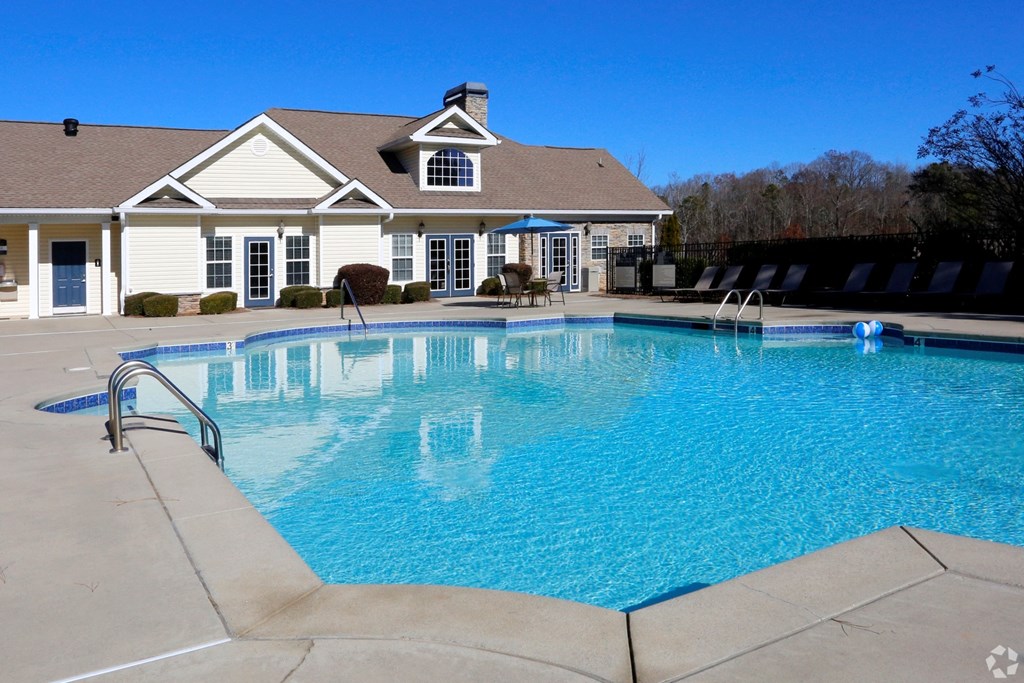 Gorgeous swimming pool at The Columns at Pilgrim Mill, GA
