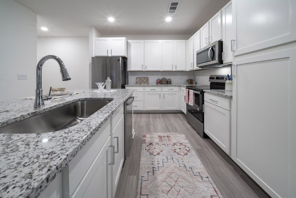 Granite Counter Tops In Kitchen at Makara Orlando, Orlando, 32817