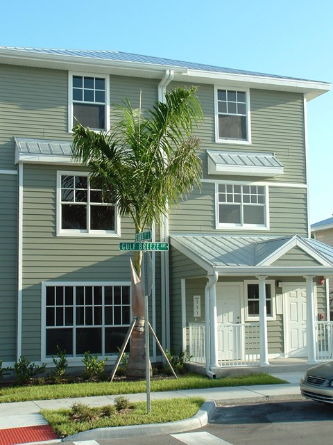 340 Gulf Breeze Avenue 1 Apartment for Rent