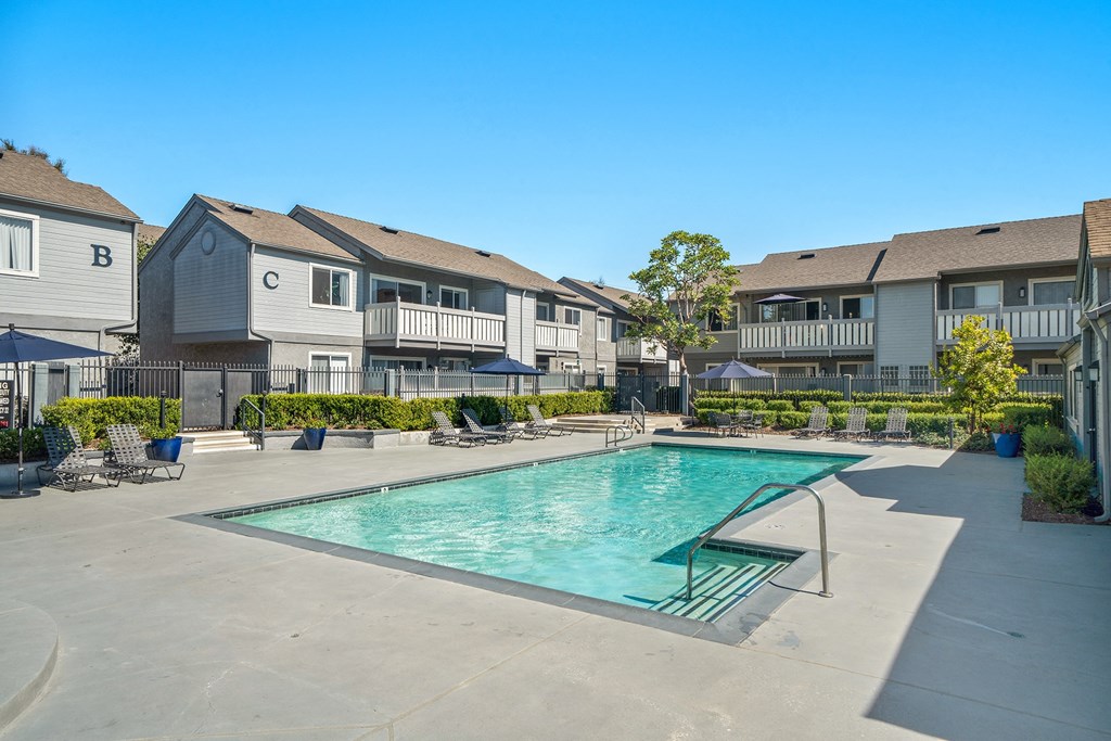 the preserve at ballantyne commons pool and apartment buildings