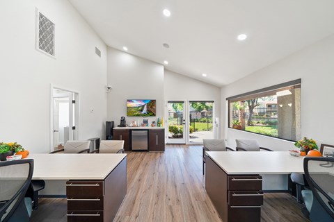 the preserve at ballantyne commons apartment living room and dining area