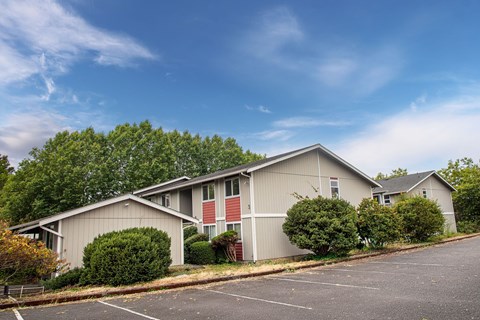 2102-2104 62Nd Ave E Studio Apartment for Rent