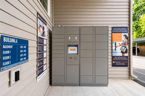 A sign on a building indicates the floors and the basement.