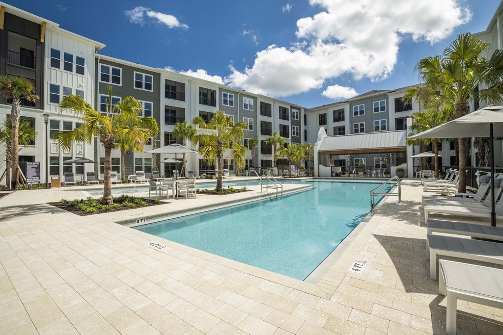 Calirosa Winter Park 55+ Pool