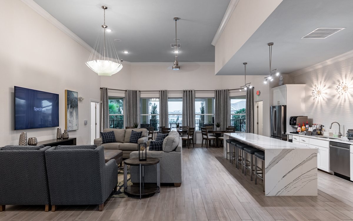 The Oaks at Southlake Commons