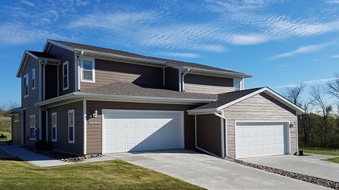 S15W22149 Overlook Court 2 Beds Apartment for Rent