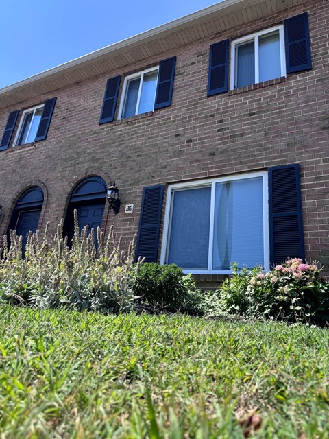 2000 Maplewood DR 1 Apartment for Rent
