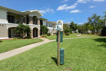 Addison Landing Pet Stations