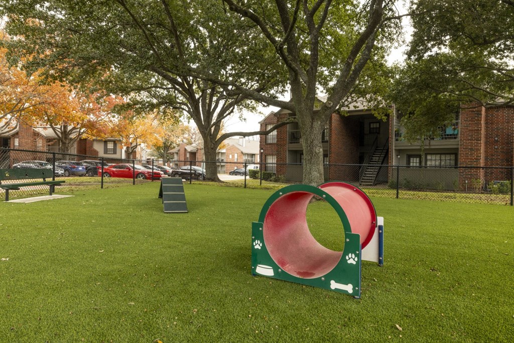 Mount Vernon Apartments | Desoto TX | Pet Park